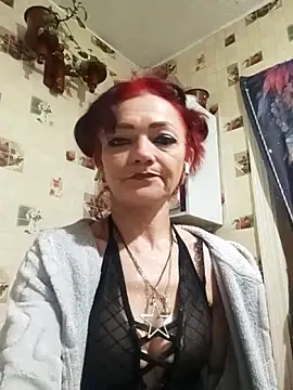 Snapshot of SweetLeila40 chatting on April 4, 2026, 9:43 pm SweetLeila40 online show from April 4, 2026, 9:43 pm
