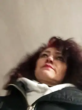 Snapshot of SweetLeila40 chatting on March 22, 2026, 5:25 pm SweetLeila40 online show from March 22, 2026, 5:25 pm