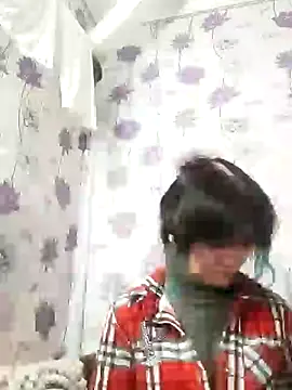 SweetLeila40 online show from February 15, 2025, 8:56 pm