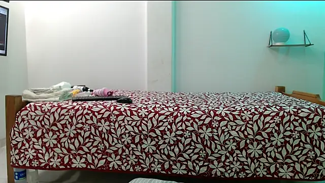 evaleribigtits18 online show from March 29, 2026, 1:29 am