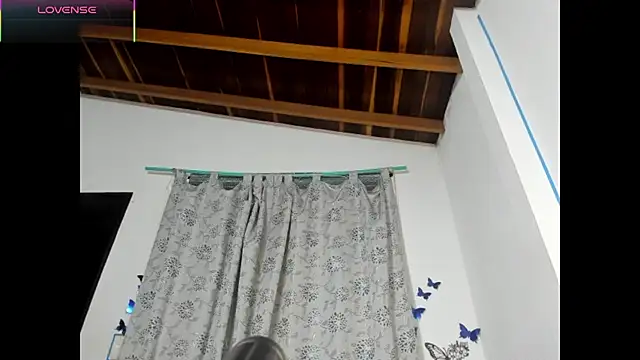 Laila Laly online show from April 22, 2026, 3:41 pm