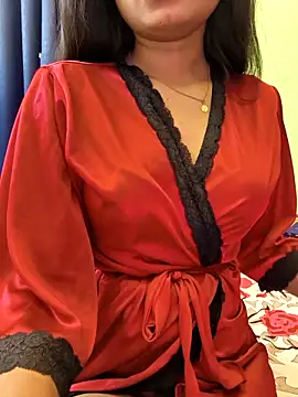 yhona darling online show from April 29, 2026, 6:58 pm