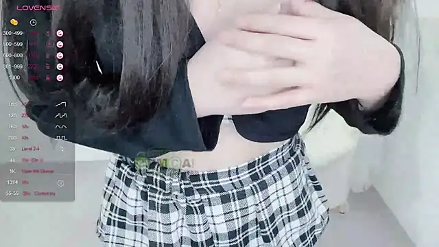 Happy-Minnie online show from December 2, 2024, 12:36 am