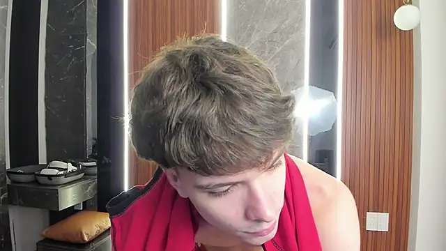 Snapshot of calvin_love_you chatting on May 31, 2026, 5:08 pm calvin love you online show from May 31, 2026, 5:08 pm