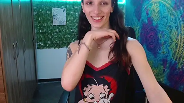 Snapshot of BurningVenus12 chatting on February 1, 2026, 12:20 am BurningVenus12 online show from February 1, 2026, 12:20 am