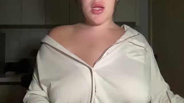 lilylush24 online show from February 17, 2025, 5:55 pm