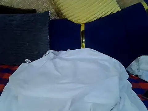 Snapshot of Soft_gal12 chatting on February 11, 2026, 4:23 am Soft gal12 online show from February 11, 2026, 4:23 am