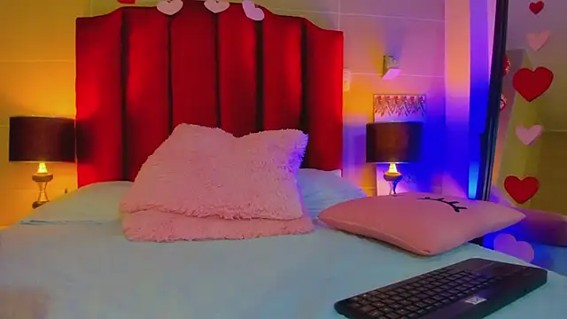 Snapshot of isabella_montez chatting on February 19, 2025, 3:16 pm isabella montez online show from February 19, 2025, 3:16 pm