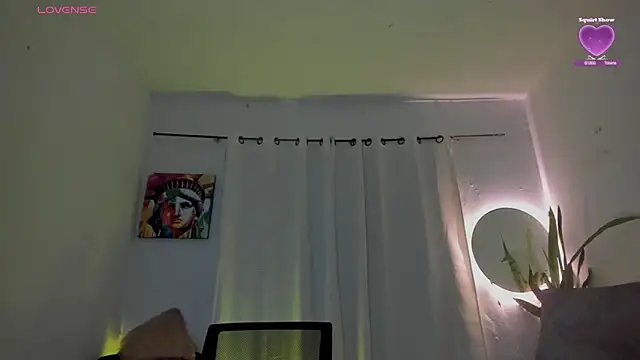 Snapshot of Sophie_sweett19 chatting on February 24, 2026, 1:28 am Sophie sweett19 online show from February 24, 2026, 1:28 am