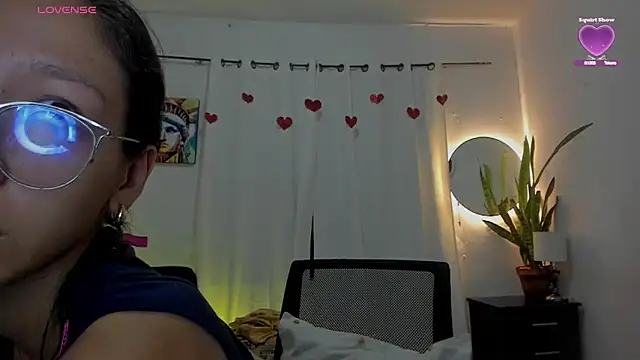 Snapshot of Sophie_sweett19 chatting on February 12, 2026, 9:14 pm Sophie sweett19 online show from February 12, 2026, 9:14 pm