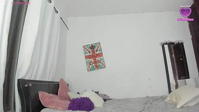 Snapshot of Sophie_sweett19 chatting on October 21, 2025, 11:48 pm Sophie sweett19 online show from October 21, 2025, 11:48 pm