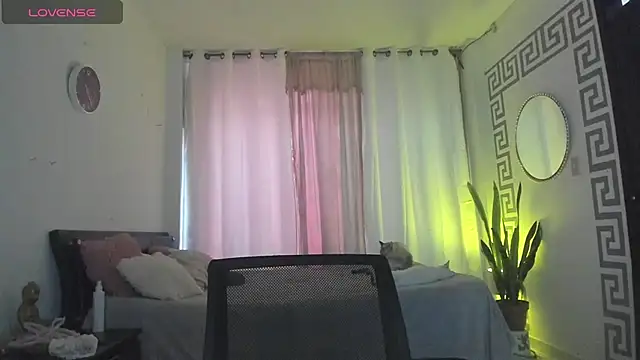 Snapshot of Sophie_sweett19 chatting on November 23, 2025, 9:25 pm Sophie sweett19 online show from November 23, 2025, 9:25 pm