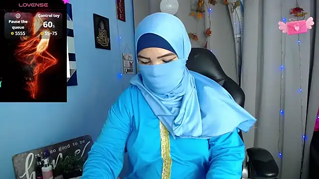 Snapshot of Falak-Yasin chatting on September 15, 2025, 12:16 pm Falak-Yasin online show from September 15, 2025, 12:16 pm