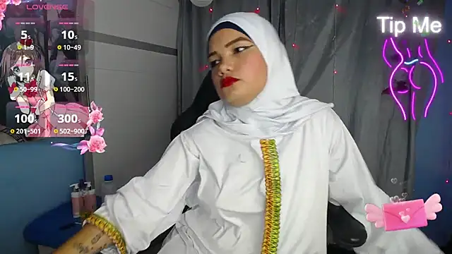 Snapshot of Falak-Yasin chatting on March 19, 2025, 12:34 pm Falak-Yasin online show from March 19, 2025, 12:34 pm