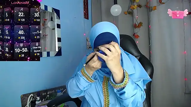 Snapshot of Falak-Yasin chatting on September 13, 2025, 12:38 pm Falak-Yasin online show from September 13, 2025, 12:38 pm