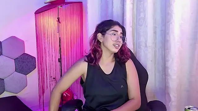 Horny tgn online show from May 21, 2026, 6:05 pm