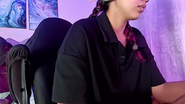 Horny tgn online show from November 16, 2025, 6:23 pm