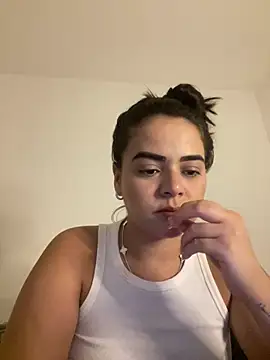 rebeccaareys online show from February 2, 2025, 12:19 am