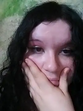 Snapshot of Aurorart chatting on August 1, 2026, 4:49 pm Aurorart online show from August 1, 2026, 4:49 pm