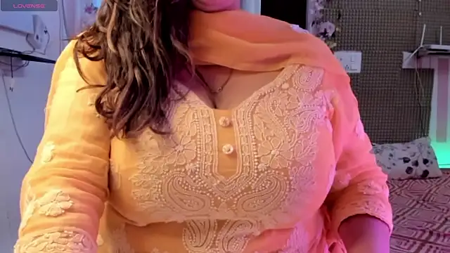 Gulabi Queen online show from March 8, 2025, 6:21 am