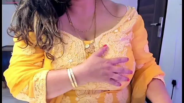 Gulabi Queen online show from March 14, 2025, 5:13 pm