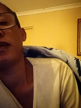 bustybillies online show from April 7, 2026, 3:52 am