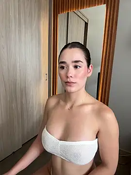 FridaKlein online show from October 21, 2025, 7:35 pm