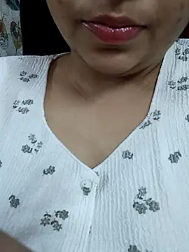 Snapshot of Myloveurvi chatting on July 8, 2026, 3:02 pm Myloveurvi online show from July 8, 2026, 3:02 pm