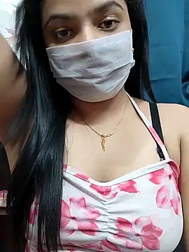 Myloveurvi online show from November 17, 2025, 4:00 pm