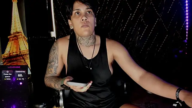 Snapshot of ZhoeStrong chatting on January 16, 2026, 11:20 pm ZhoeStrong online show from January 16, 2026, 11:20 pm