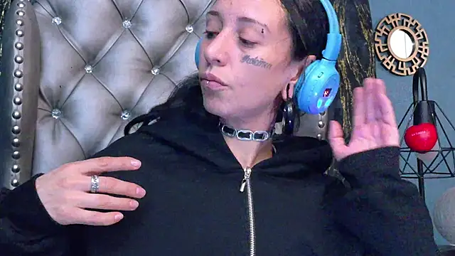 LusstCruella online show from April 14, 2026, 12:21 pm