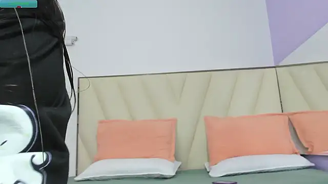 Snapshot of Laia_and_Aloby chatting on January 31, 2026, 10:08 pm Laia and Aloby online show from January 31, 2026, 10:08 pm