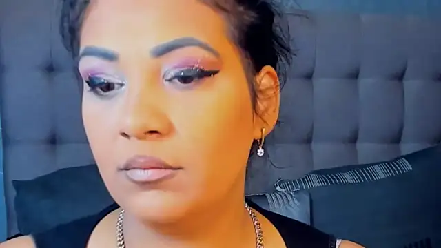 AmyCubes online show from October 31, 2025, 4:53 am