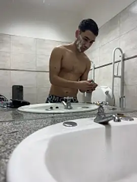 Alexaxelo online show from June 21, 2026, 3:29 pm