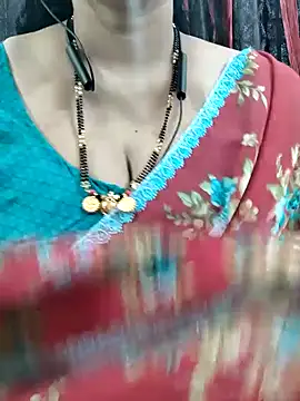 bhuvana555 online show from November 10, 2025, 4:28 am