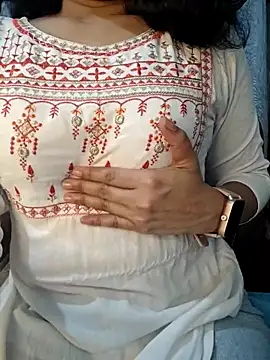 Rina777o online show from March 31, 2026, 12:01 am