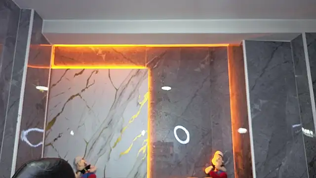 Violeth b online show from April 6, 2026, 1:12 pm