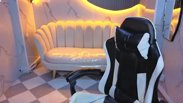 Violeth b online show from February 17, 2026, 12:46 pm