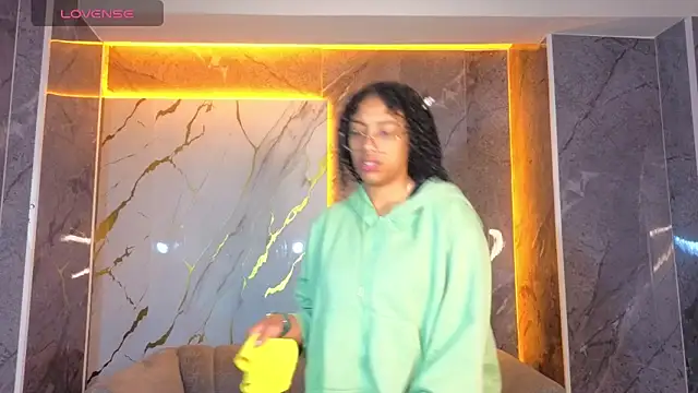 Violeth b online show from January 7, 2026, 12:43 pm