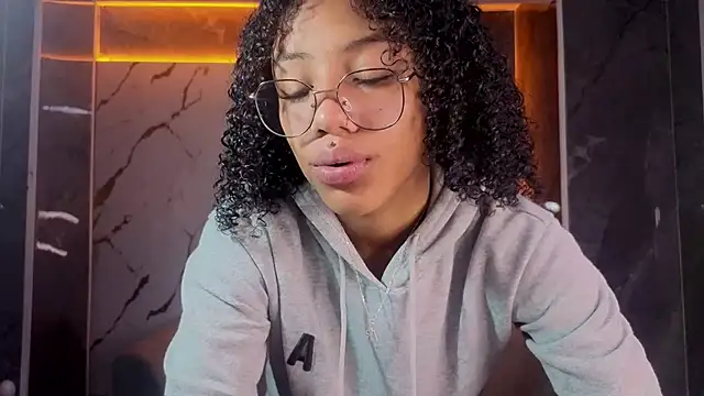 Violeth b online show from February 7, 2026, 12:57 pm