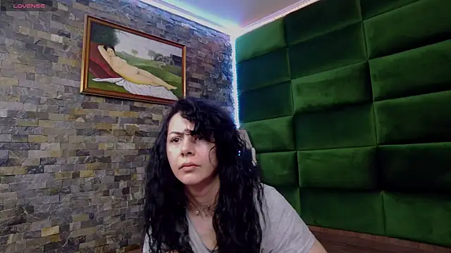 SelenSummer online show from April 14, 2026, 3:55 am