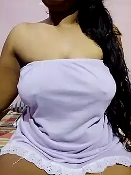 Snapshot of Diwya69 chatting on July 19, 2026, 8:27 pm Diwya69 online show from July 19, 2026, 8:27 pm