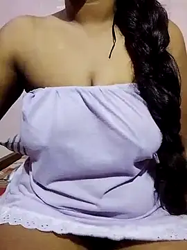 Snapshot of Diwya69 chatting on July 12, 2026, 9:59 pm Diwya69 online show from July 12, 2026, 9:59 pm
