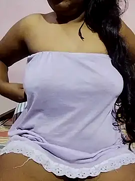 Snapshot of Diwya69 chatting on July 10, 2026, 4:51 pm Diwya69 online show from July 10, 2026, 4:51 pm