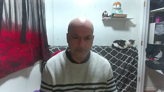 Snapshot of RickStone51 chatting on December 17, 2024, 10:43 pm RickStone51 online show from December 17, 2024, 10:43 pm