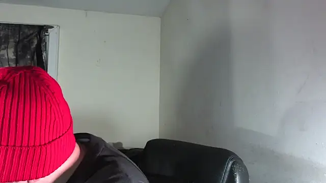 Snapshot of RickStone51 chatting on December 22, 2025, 5:51 am RickStone51 online show from December 22, 2025, 5:51 am