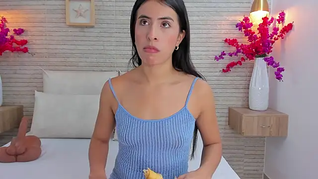 IssabellaLopez online show from October 10, 2025, 11:55 am