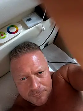 swingr online show from December 17, 2025, 9:47 am