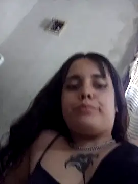 lucylovles online show from February 7, 2025, 1:01 pm