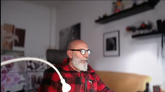 perro-de-katty online show from November 17, 2025, 1:37 pm